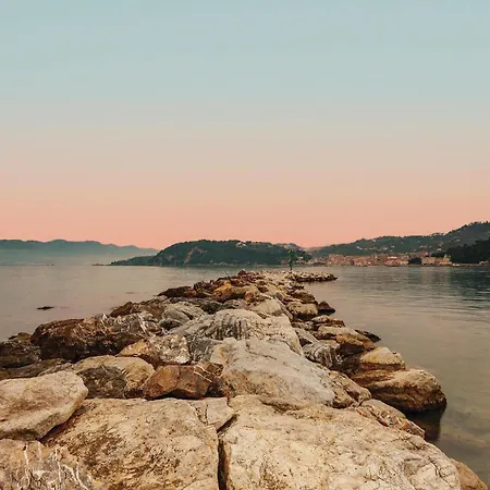 Appartement Beautiful In Pitelli -sp-